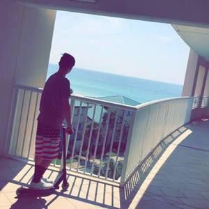 Meet your Posher, Jonny